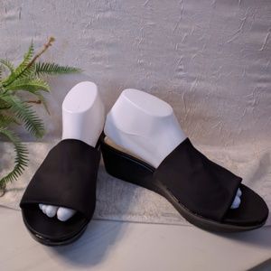 Kenneth Cole Reaction